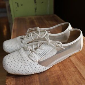 Elegant White Mesh Women's Shoes